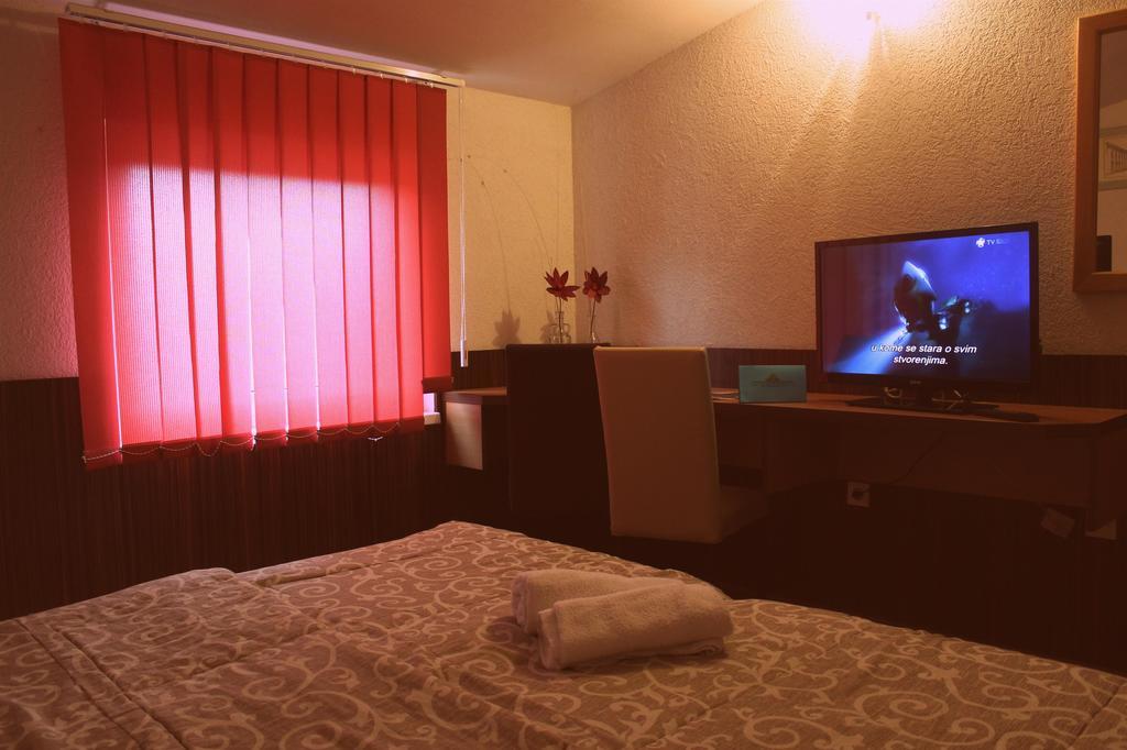Hotel Piramida Sunca ヴィソコ 部屋 写真