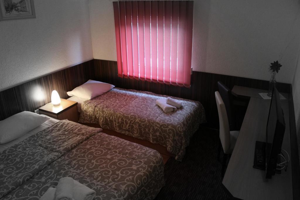 Hotel Piramida Sunca ヴィソコ エクステリア 写真