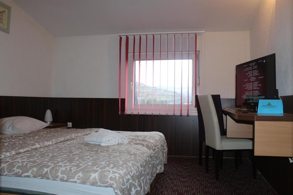 Hotel Piramida Sunca ヴィソコ エクステリア 写真