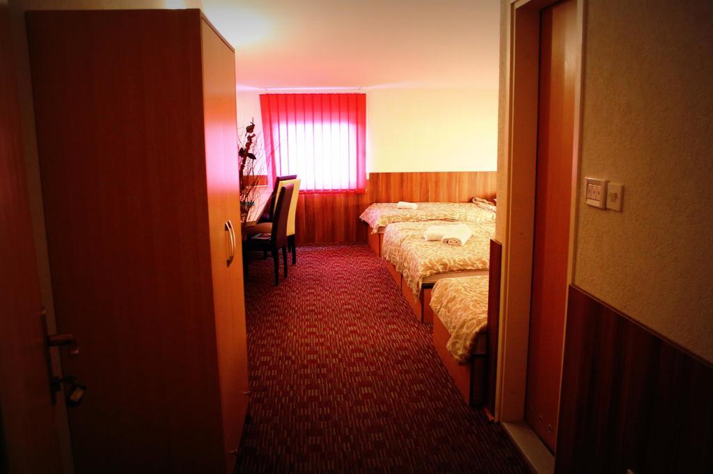 Hotel Piramida Sunca ヴィソコ エクステリア 写真