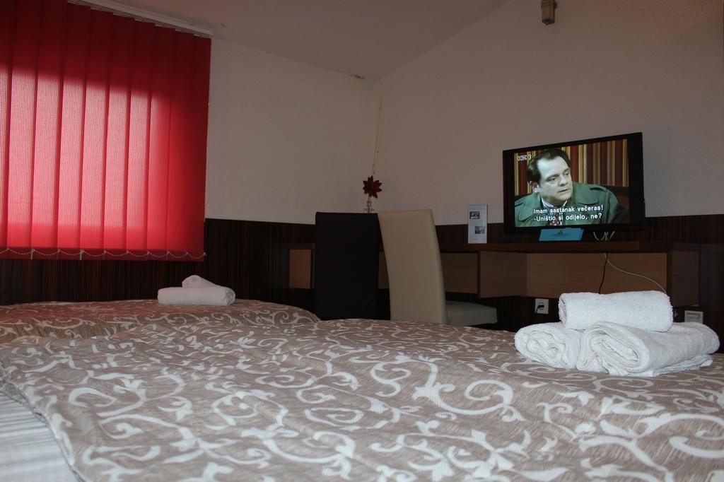 Hotel Piramida Sunca ヴィソコ エクステリア 写真
