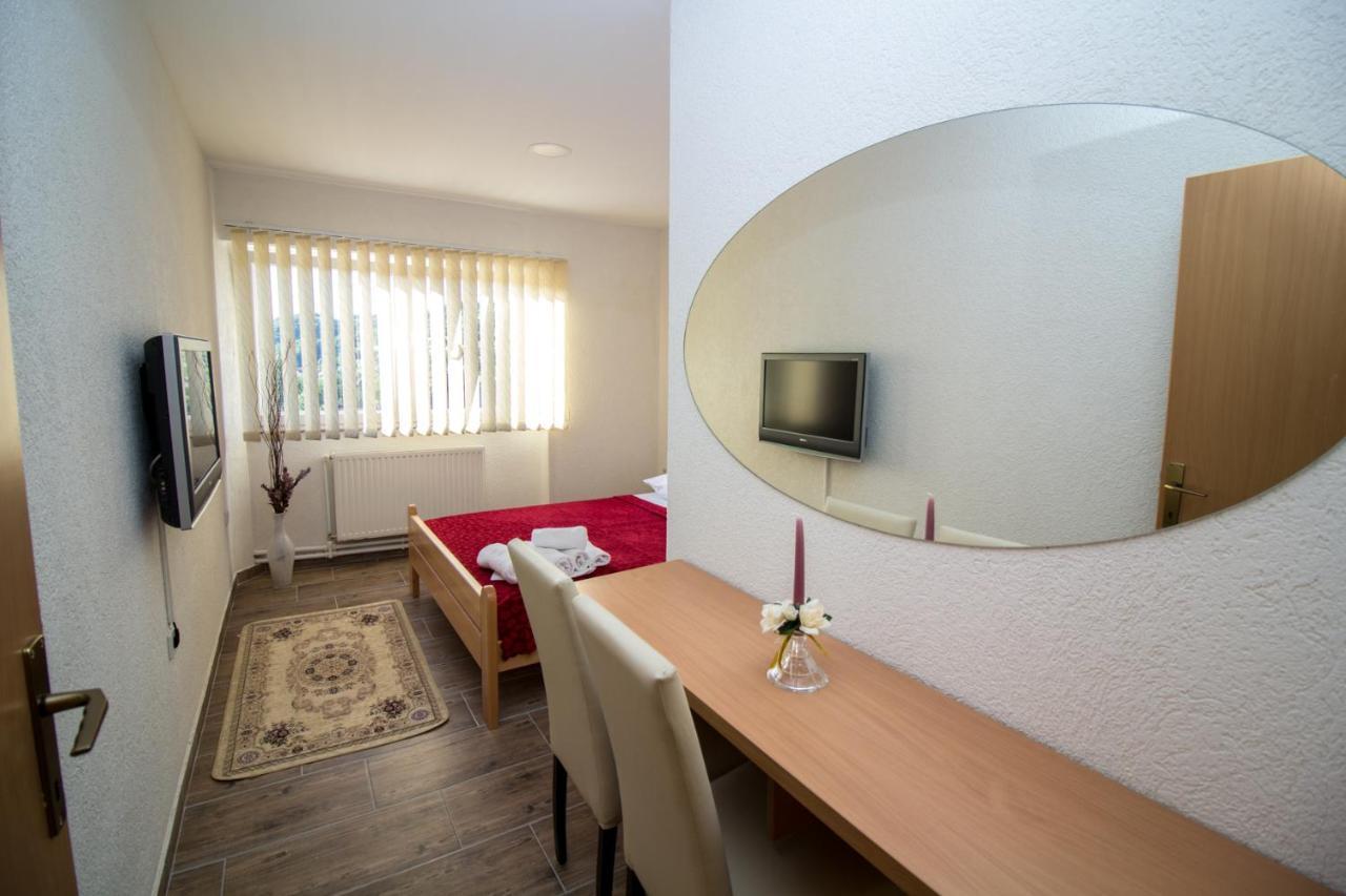 Hotel Piramida Sunca ヴィソコ エクステリア 写真